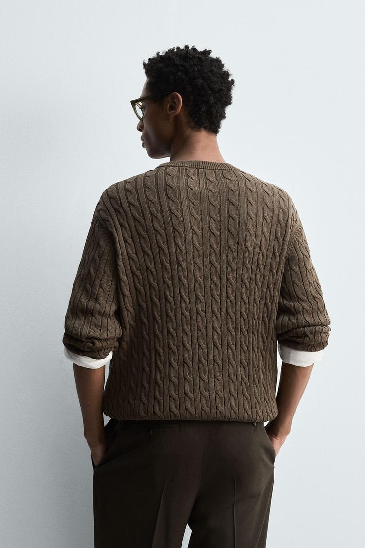 TEXTURED SWEATER