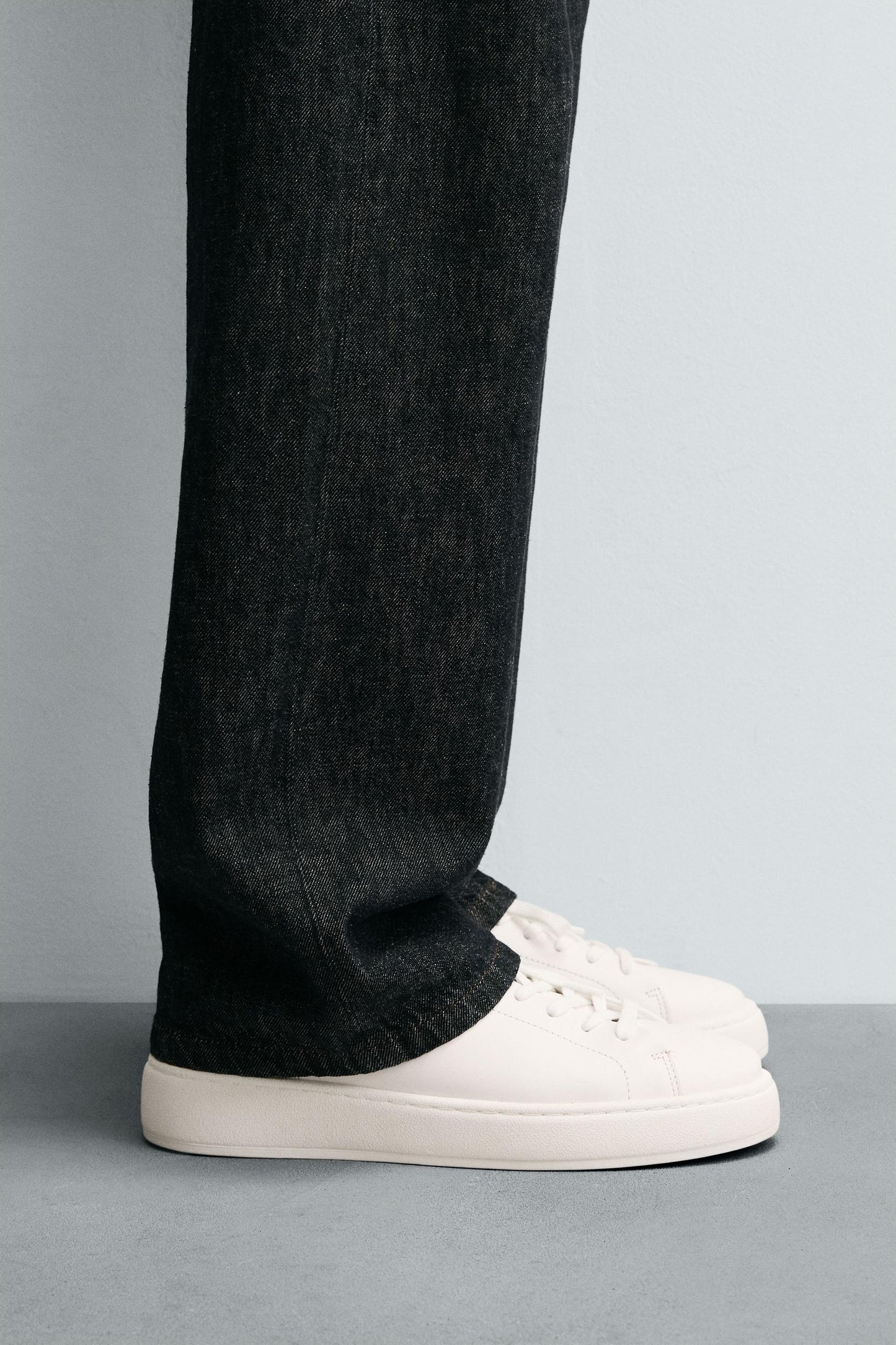 Bootique® - lace-up sneakers White